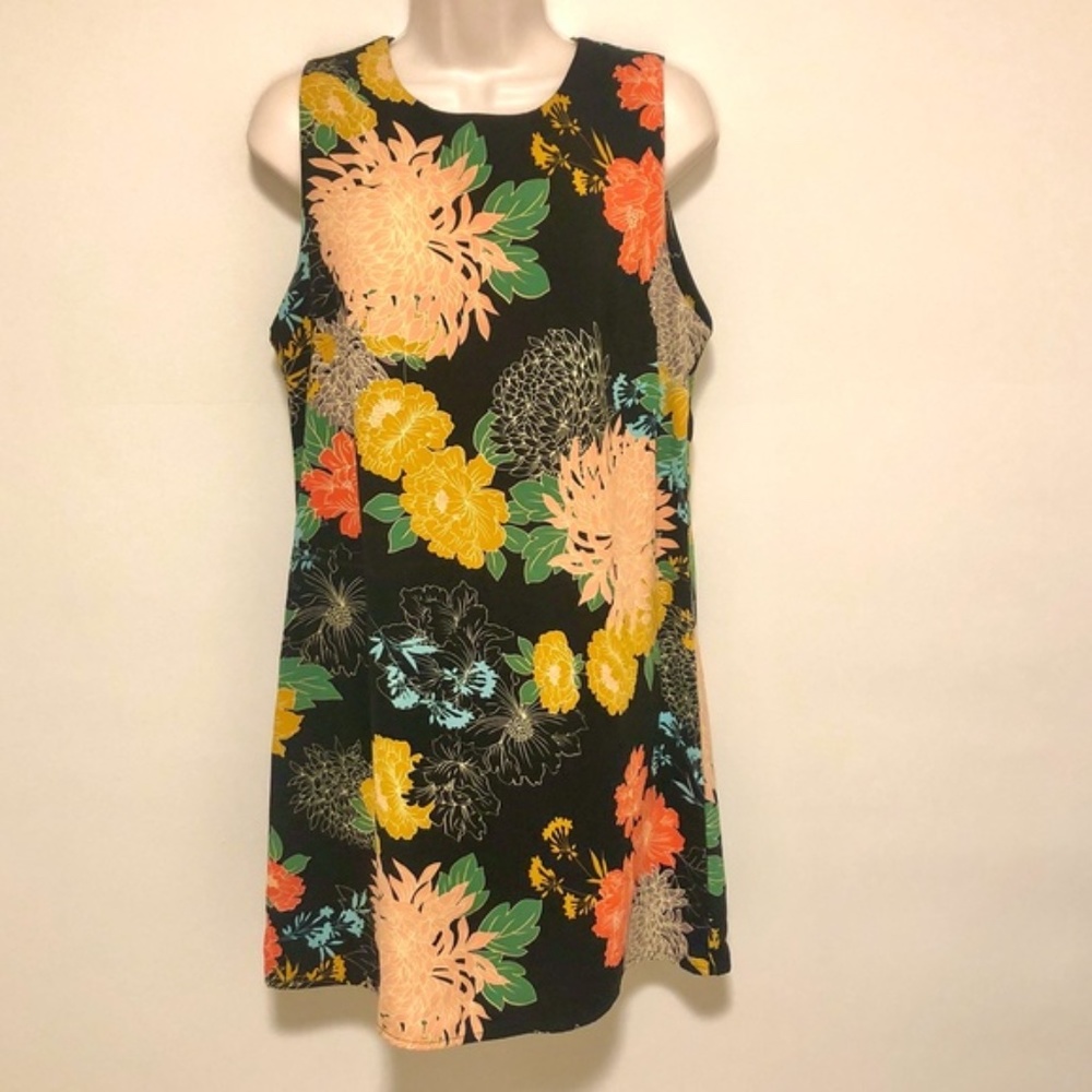 Cottage garden floral brunch shift dress from Glamorous UK size M